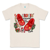 Natural christmas crocin around the tree Classic Tee - CowhideDigitalArt