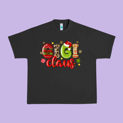 Gigi Claus Urban Heavy Tee Designed By Maliassmallbusiness