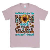 Lilac god gifted me two titles mom and gigi  and i rock them both Classic Tee - JahusDesignShop