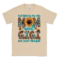 Mushroom god gifted me two titles mom and gigi  and i rock them both Classic Tee - JahusDesignShop