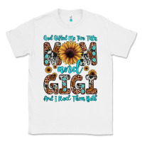 White god gifted me two titles mom and gigi  and i rock them both Classic Tee - JahusDesignShop