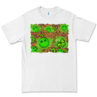 White shamrock glitter leopard and wood background Premium Tee - Artiststas