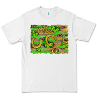 White horseshoe shamrock leopard wood glitter background Premium Tee - Artiststas