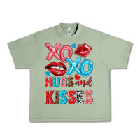 Oil Green xo xo hugs and kisses Urban Heavy Tee - NancyCooperArtShop