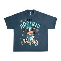 Midnight Navy i'm udderly freezing baby cow Urban Heavy Tee - MaliasSmallBusiness