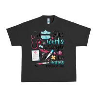 Pigment Black she works willingly with her hands Urban Heavy Tee - MaliasSmallBusiness