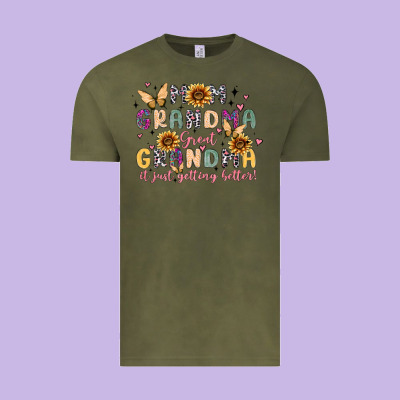 Mom Grandma Great Grandma It Just Keeps Getting Be Vintage Tee Designed By Maliassmallbusiness