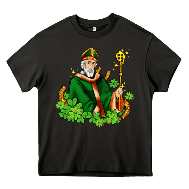 St Patricks And Horseshoes With Shamrocks Heavy Core Tee by AdoDesignShop | Teevron