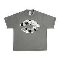 Tornado soccer lips Urban Heavy Tee - AdoDesignShop