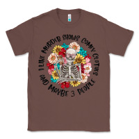 Chestnut i like murder shows comfy clothes and like 3 peopl Classic Tee - MaliasSmallBusiness