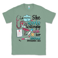Sage she works willingly with her hands Classic Tee - MaliasSmallBusiness