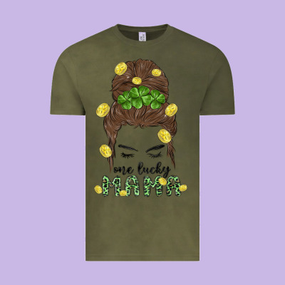 One Lucky Mama Vintage Tee Designed By Maliassmallbusiness