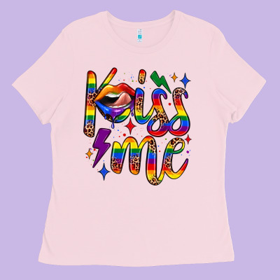 Kiss Me Ladies Tee Designed By Jahusdesignshop
