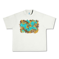 Pistachio glitter leopard turquoise background Urban Heavy Tee - AdoDesignShop
