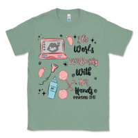 Sage she works willingly with her hands Classic Tee - MaliasSmallBusiness