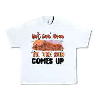 White ain't goin' down 'til the sun comes up Urban Heavy Tee - MaliasSmallBusiness