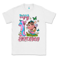 White my 1 st birthday with little cute cow Classic Tee - NancyCooperArtShop
