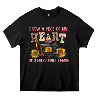 Black i sew a piece of my heart into every quilt i make Heavy Core Tee - AdoDesignShop