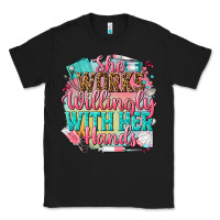 Black she works willingly with her hands Classic Tee - NancyCooperArtShop