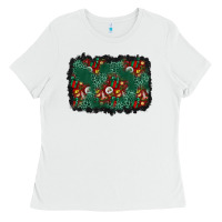 White christmas gift box and leopard background Ladies Tee - BundleAndBundleShop