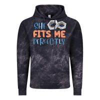 Cloud Black she fits me perfectly Vintage Hoodie - MaliasSmallBusiness