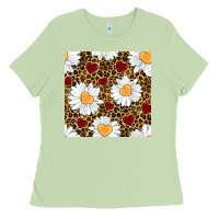 Matcha valentines day daisy and leopard seamless pattern Ladies Tee - BundleAndBundleShop
