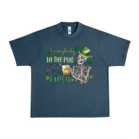 Midnight Navy everybody in the pub gettin' tipsy Urban Heavy Tee - MaliasSmallBusiness
