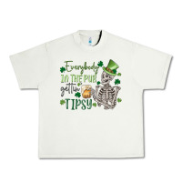 Everybody In The Pub Gettin' Tipsy Urban Heavy Tee | Teevron