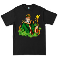 Black st patricks and horseshoes with shamrocks Premium Tee - AdoDesignShop