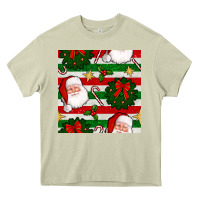 Mossy christmas  santa clause and ornaments seamless  pattern Heavy Core Tee - BundleAndBundleShop