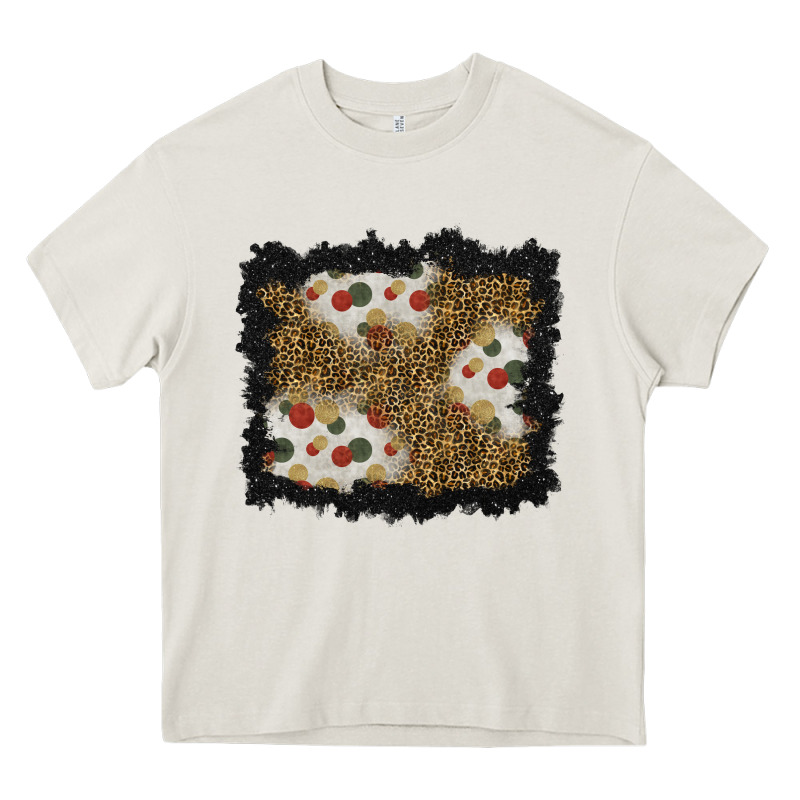 Christmas Mistletoe Background Heavy Core Tee by BundleAndBundleShop | Teevron