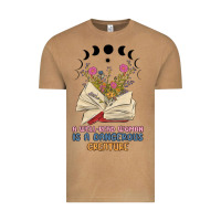 Vintage Camel a well read woman is a dangerous creature Vintage Tee - MaliasSmallBusiness