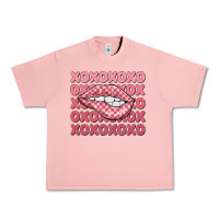 Salmon xoxo checker lips Urban Heavy Tee - MaliasSmallBusiness