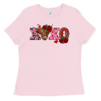 Bubblegum Pink xoxo highland cow Ladies Tee - RanaPortraitStore