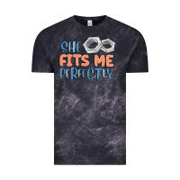 Cloud Black she fits me perfectly Vintage Tee - MaliasSmallBusiness