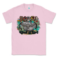 Bubblegum Pink rodeo kind of girl Classic Tee - MaliasSmallBusiness