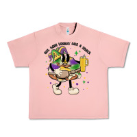 Out Here Lookin Like A Snack King Cake Mardi Gras Urban Heavy Tee | Teevron
