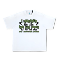 White i married my wife for her looks Urban Heavy Tee - MaliasSmallBusiness