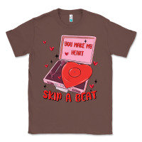 Chestnut heart record player Classic Tee - MaliasSmallBusiness