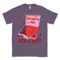 Lavender heart record player Classic Tee - MaliasSmallBusiness