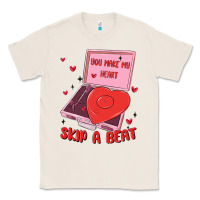 Natural heart record player Classic Tee - MaliasSmallBusiness