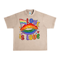 French Oak love is love lips Urban Heavy Tee - MaliasSmallBusiness