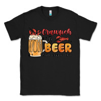 Black crawfish and beer that's why i'm here Classic Tee - MaliasSmallBusiness