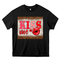 Black valentine's day kiss me Heavy Core Tee - BarkalooDesign
