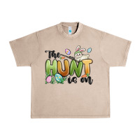 French Oak the hunt is on Urban Heavy Tee - MaliasSmallBusiness