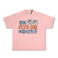 Salmon she fits me perfectly Urban Heavy Tee - MaliasSmallBusiness