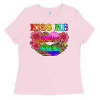 Bubblegum Pink lgbtq kiss me Ladies Tee - HRA Design Shop