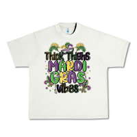 Thick Thighs Mardi Gras Vibes Urban Heavy Tee | Teevron