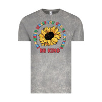 Cloud Rock in a world where you can be anything be kind Vintage Tee - MaliasSmallBusiness