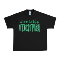 Black one lucky mama Urban Heavy Tee - MaliasSmallBusiness